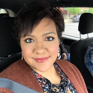 Meet your Posher, Gabriela